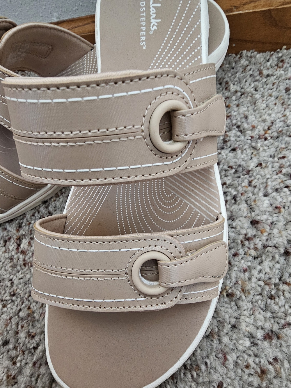 Clarks Beige Cloudsteppers Slide Sandals with Dual Straps - Picture 3 of 7